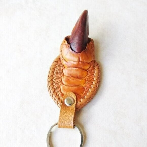 Handmade! Velociraptor Dinosaur! Claw +Leather Key Chain! Masculine Big KeyChain - Picture 5 of 9